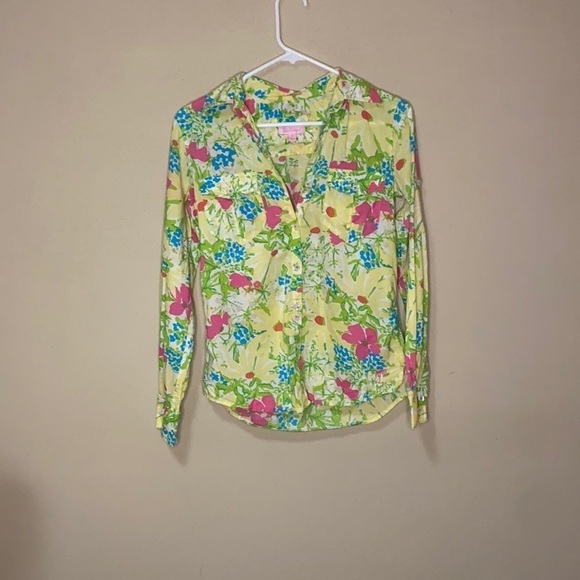 Lilly Pulitzer Resort Fit Button Down Shirt - Picture 5 of 10